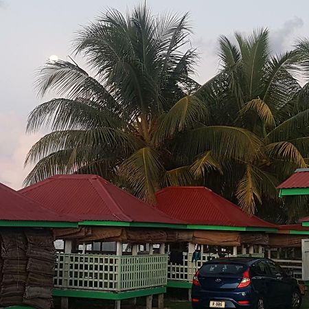 Tailua Beach Fales Manase Bagian luar foto