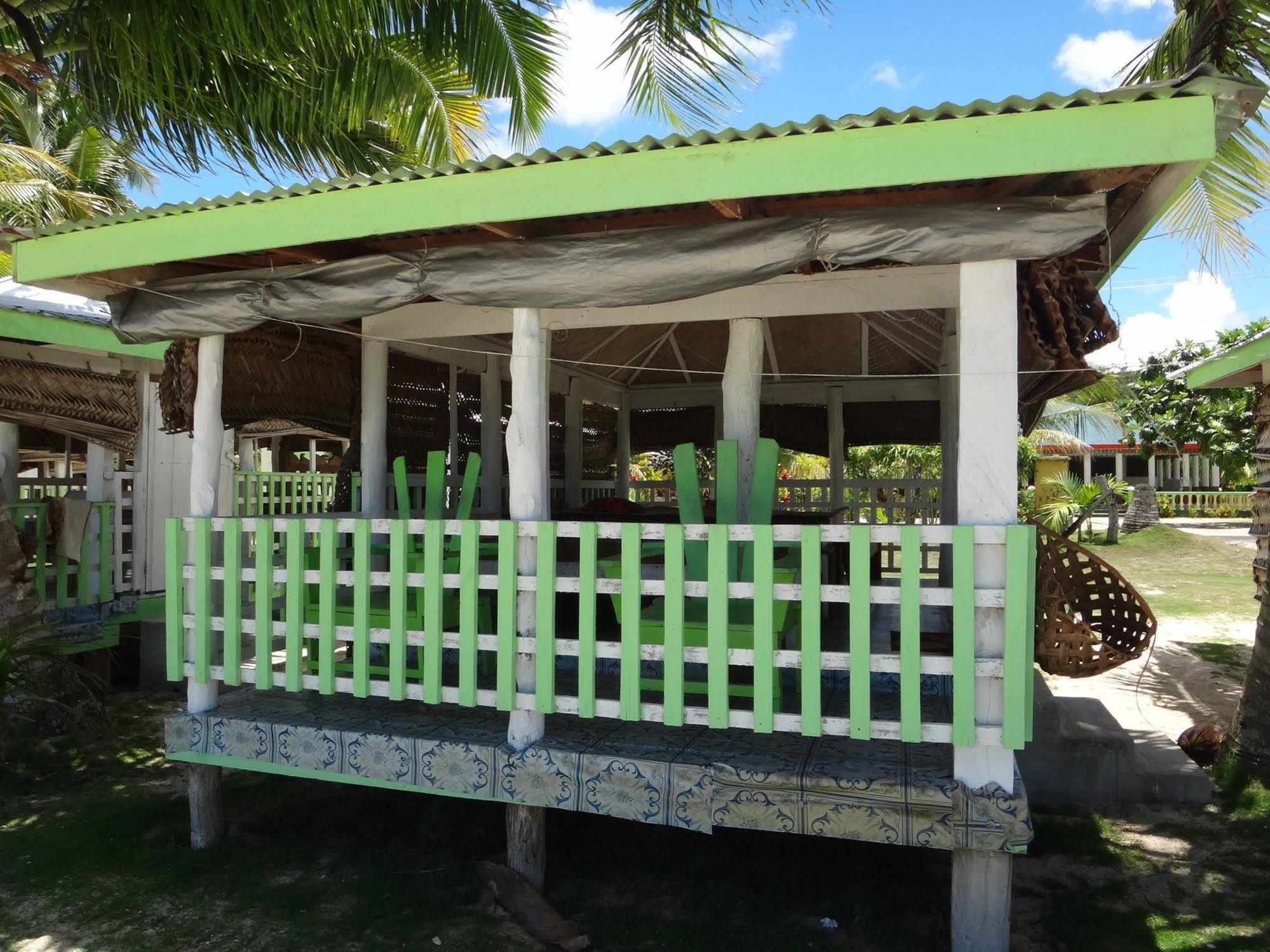 Tailua Beach Fales Manase Bagian luar foto