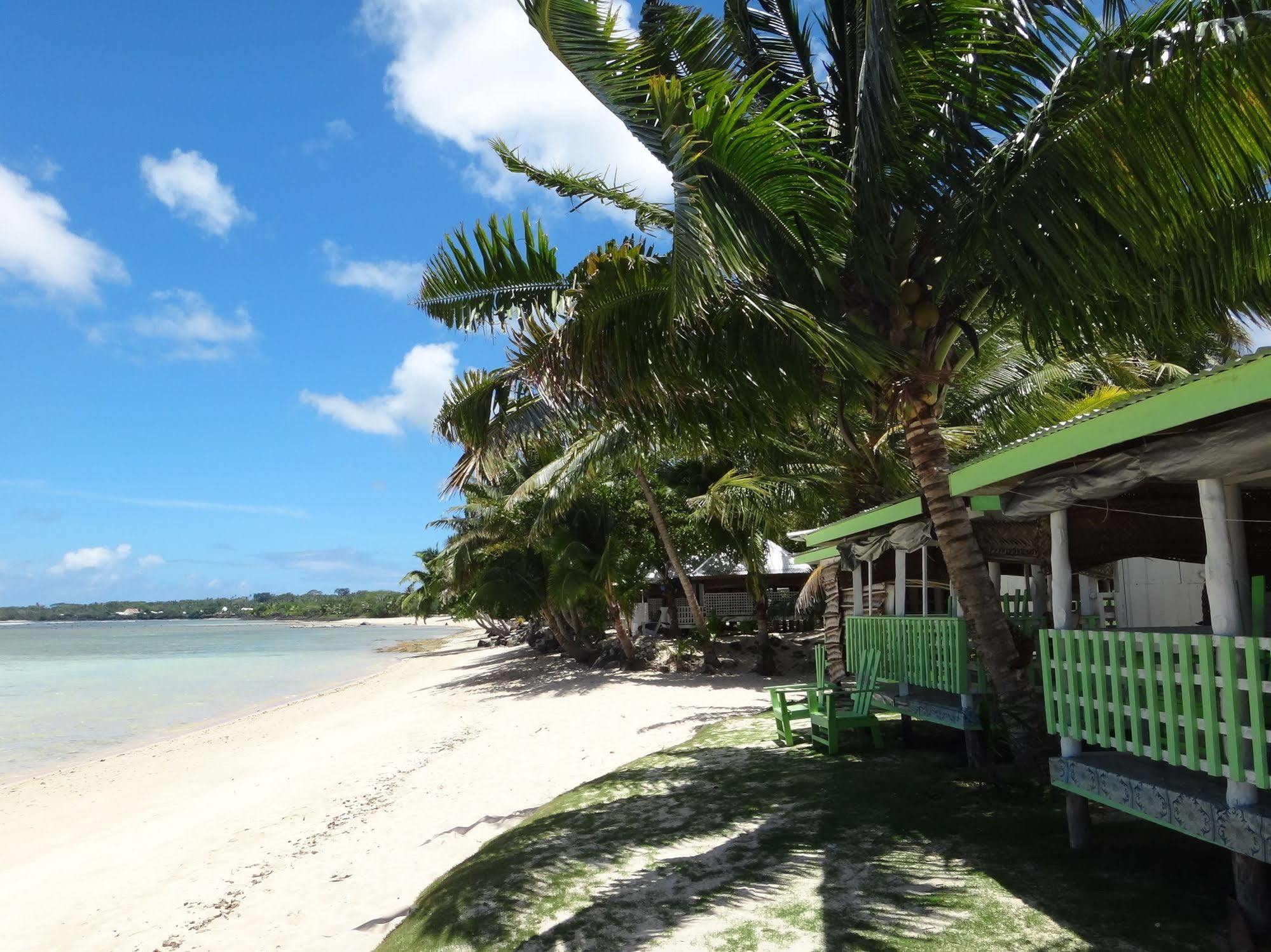 Tailua Beach Fales Manase Bagian luar foto