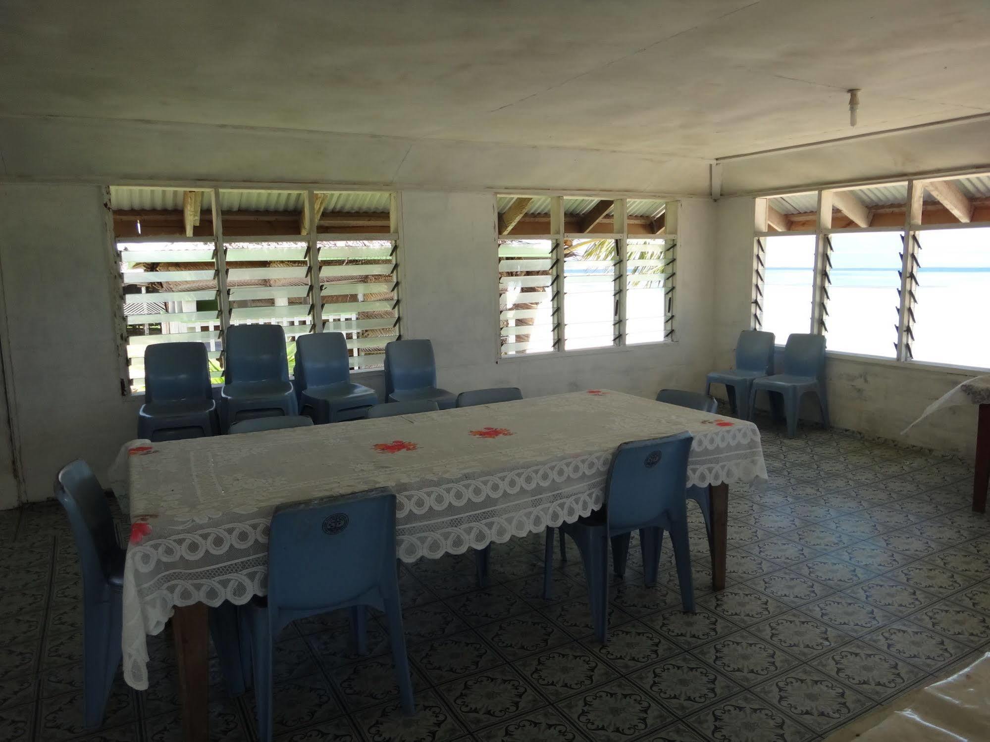 Tailua Beach Fales Manase Bagian luar foto