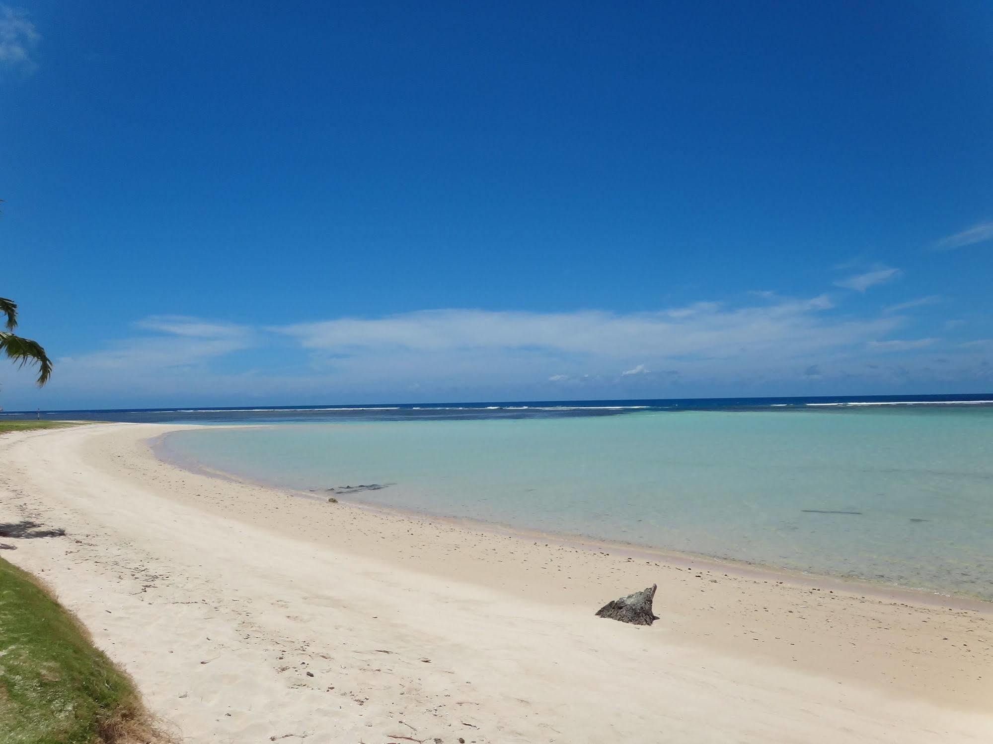 Tailua Beach Fales Manase Bagian luar foto
