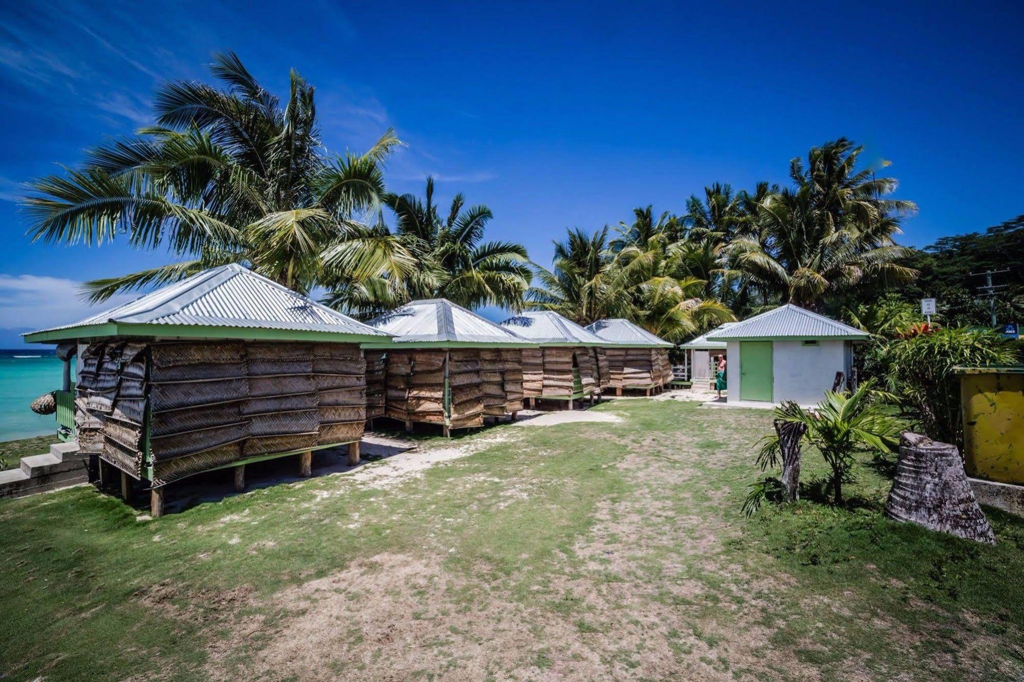 Tailua Beach Fales Manase Bagian luar foto
