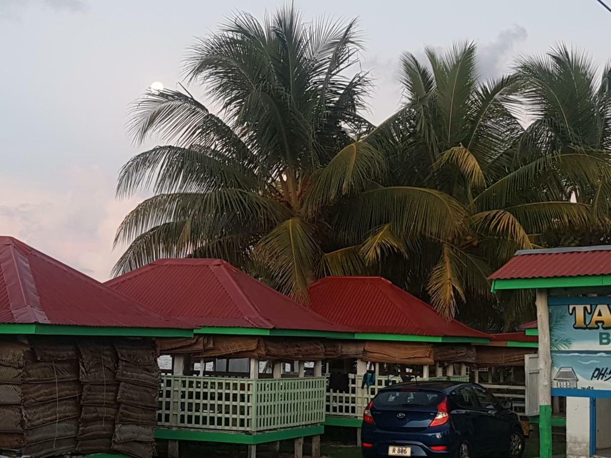 Tailua Beach Fales Manase Bagian luar foto